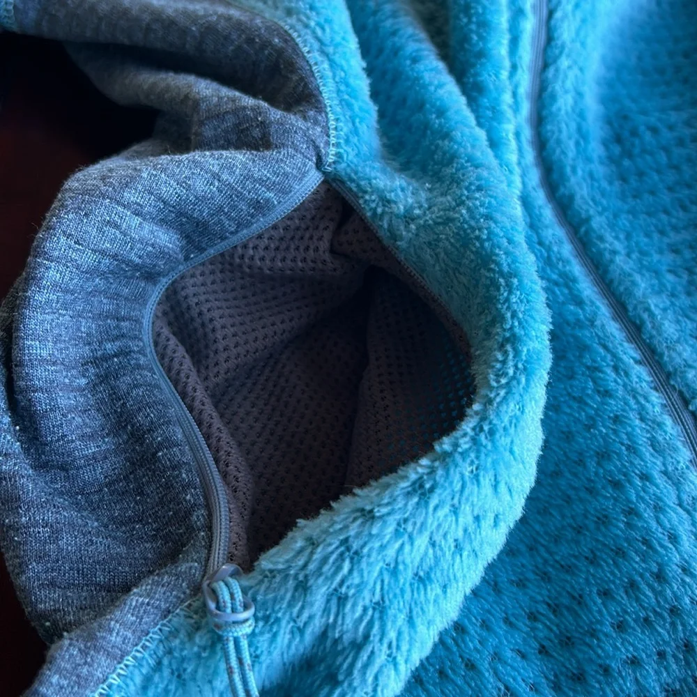 Berghaus fleece jacket, lightweight, warm! - Picture 7 of 9